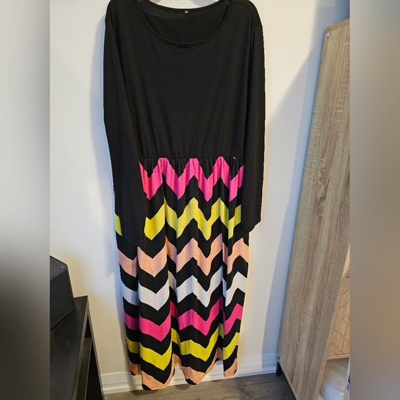 4x Black Chevron Pattern dress - Picture 1 of 3